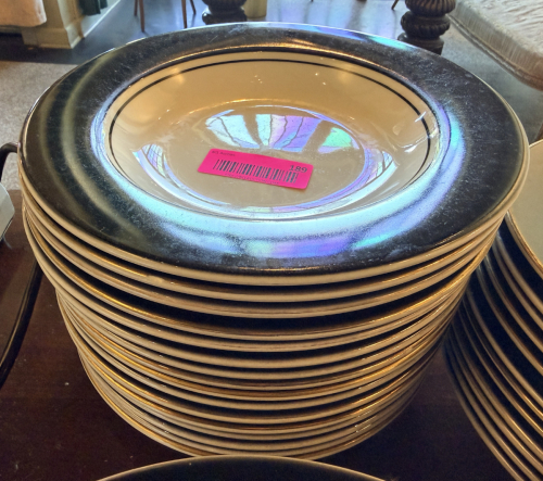 (15) 11" HOMER LAUGHLIN CHINA PLATES GLOSS BLACK RIM WITH IVORY CENTER.