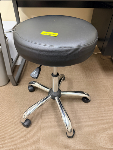 (2) BLACK SWIVEL MEDICAL EXAM ROOM STOOLS