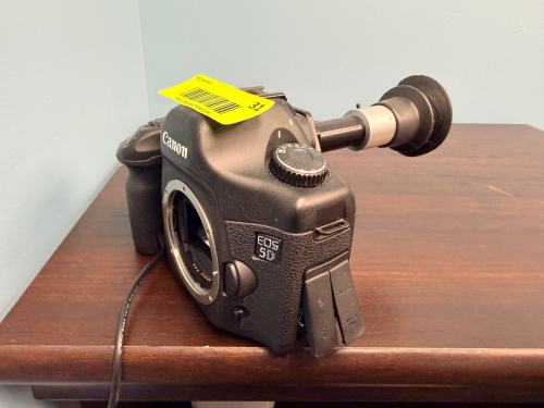 CANON EOS 5D DIGITAL SLR CAMERA BODY WITH CUSTOM OPHTHALMIC / VIEWING ADAPTER ATTACHMENT.