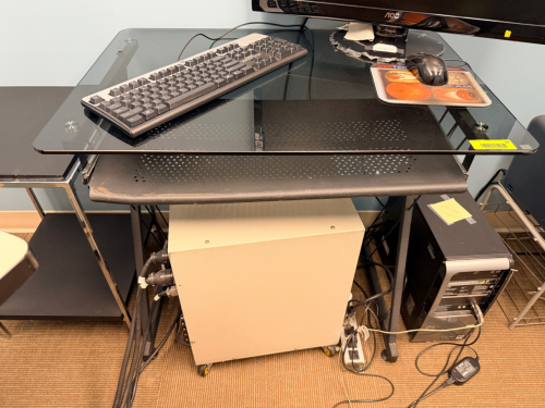 30" GLASS TOP WORK STATION.