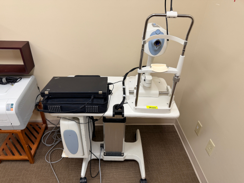 OPTOVUE iVUE OPTICAL COHERENCE TOMOGRAPHY (OCT) SYSTEM WITH MOBILE CART, INTEGRATED CHINREST / HEAD POSITIONER, AND LENOVO THINKPAD CONTROL LAPTOP.