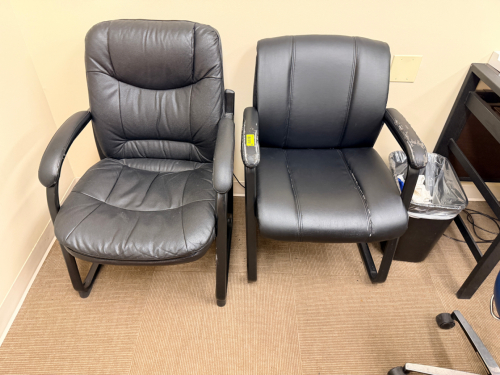 (2) ASSORTED BLACK OFFICE ARM CHAIRS.