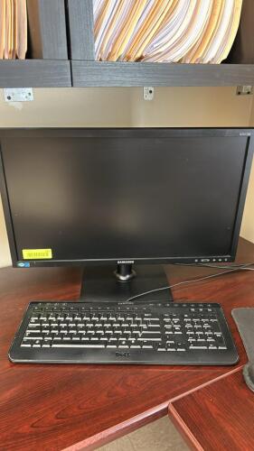 (1) SAMSUNG MONITOR WITH KEYBOARD AND MOUSE