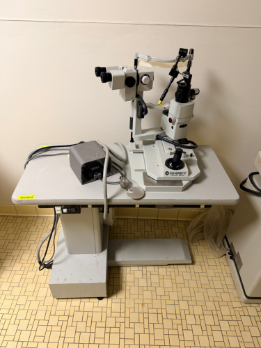 COHERENT MEDICAL GROUP SLIT LAMP / OPHTHALMIC LASER DELIVERY SYSTEM WITH TABLE AND FOOT CONTROL