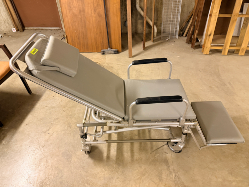 MEDICAL TRANSPORT CHAIR