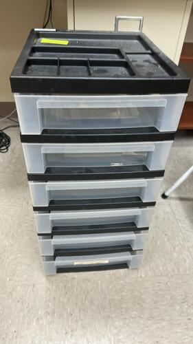 (1) PLASTIC STORAGE ORGANIZER