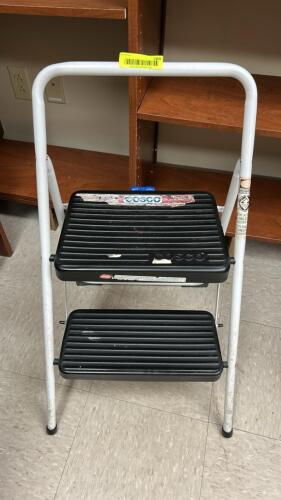 (1) STEP STOOL