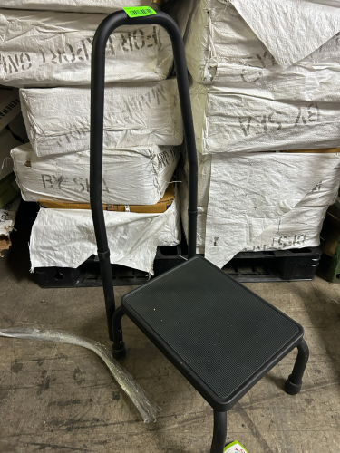 (1) BLACK STEP STOOL WITH HAND RAIL