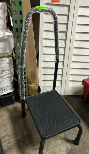 (1) BLACK STEP STOOL WITH HAND RAIL