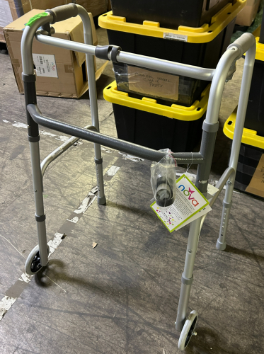 (1) FOLDABLE WALKER