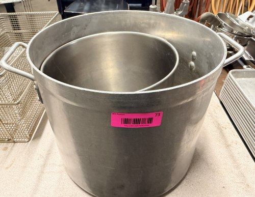 (2) STOCK POTS.