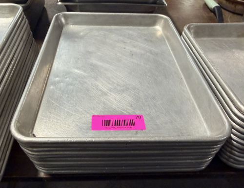 (9) 1/4 SIZE SHEET PANS.