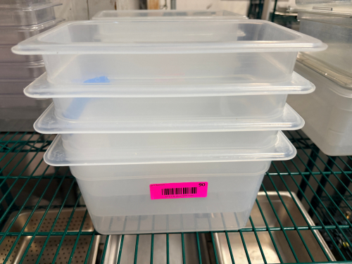(3) 1/4 SIZE PLASTIC INSERTS.