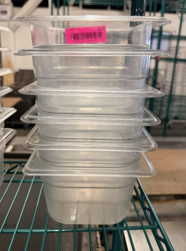 (6) 1/6 SIZE PLASTIC INSERTS - NO LIDS