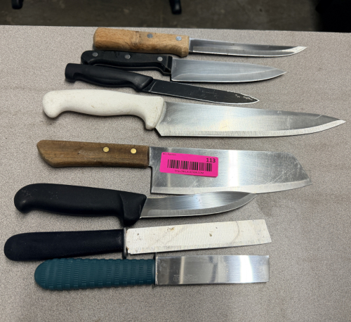 (8) KITCHEN KNIVES.