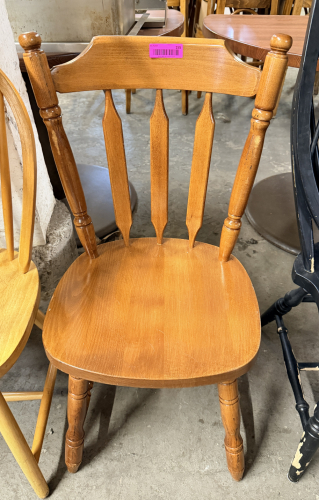 WOODEN CHAIR