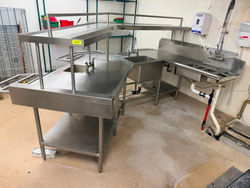 8' X 4' X 6' " U " SHAPED STAINLESS LEFT SIDE SOIL TABLE W/ SPRAYER STATION, RISER SHELF, AND WASH SINK.