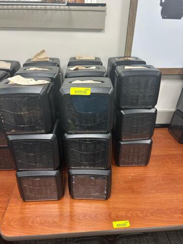 (24) NAPKIN HOLDERS