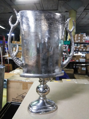 (1) VINTAGE VASE / TROPHY DECORATION