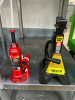 (1) HYDRAULIC BOTTLE JACK AND (1) 2 TON JACK STAND