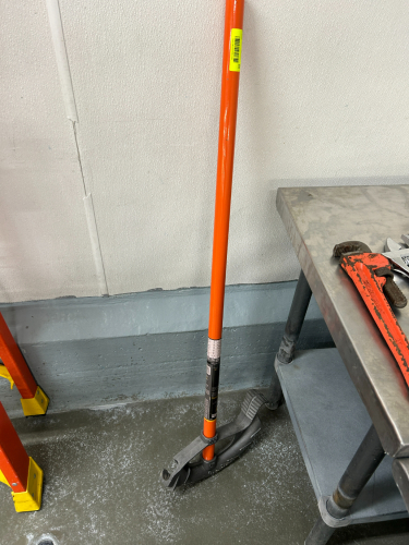 (1) FLEIN TOOL CONDUIT BENDER