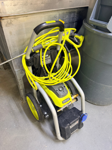 RYOBI 3000 PSI ELECTRIC PRESSURE WASHER W/ HOSE AND WAND.