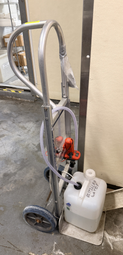 HEAVY DUTY ALUMINUM HAND TRUCK.