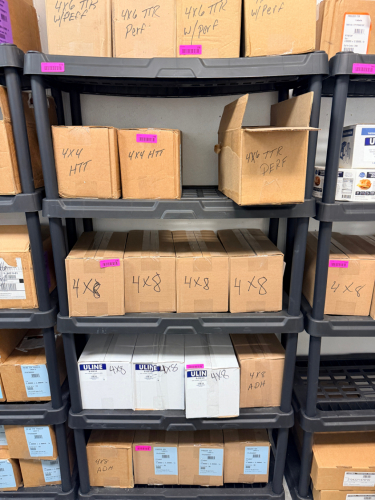 36" FIVE TIER PLASTIC SHELVING UNIT. ( CONTENTS ARE NOT INCLUDED )