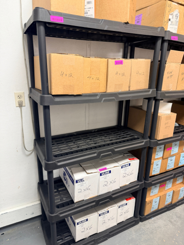36" FIVE TIER PLASTIC SHELVING UNIT. ( CONTENTS ARE NOT INCLUDED )
