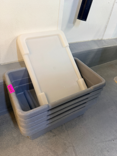 (6) TOTER 2000 PLASTIC LUGS W/ LIDS.