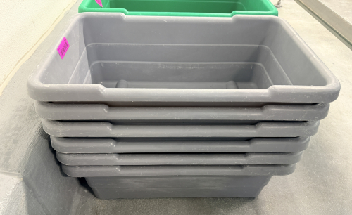 (6) TOTER 2000 PLASTIC LUGS. NO LIDS
