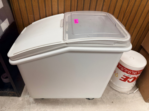 20 GALLON ROLL ABOUT INGREDIENTS BIN.