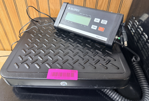 GLOBAL INDUISTRIES 400LB. CAPACITY SHIPPING SCALE.