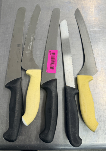 (5) KITCHEN KNIVES.