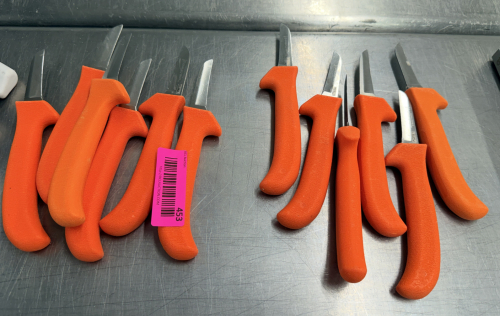 (12) KITCHEN KNIVES.