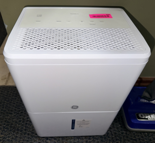 GE DEHUMIDIFIER.