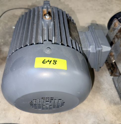 PREMIUM EFFICIENCY THREE-PHASE ELECTRIC MOTOR WITH TEFC ENCLOSURE AND CAST ALUMINUM FRAME.