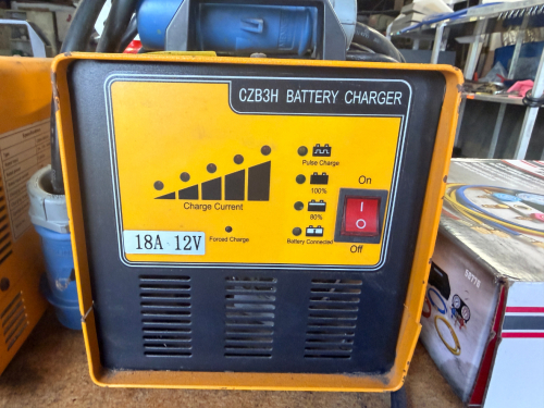 CZB3H BATTERY CHARGER.