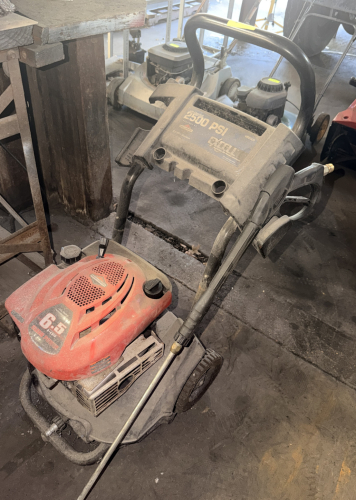 EXCELL 6.5 HP 2500 PSI GAS POWERED PRESSURE WASHER.