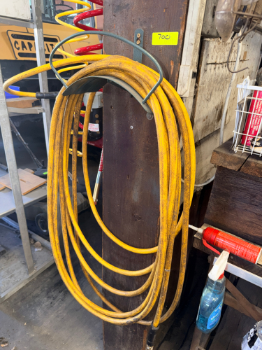 50' X 3/8" YELLOW AIR HOSE W/ GUN