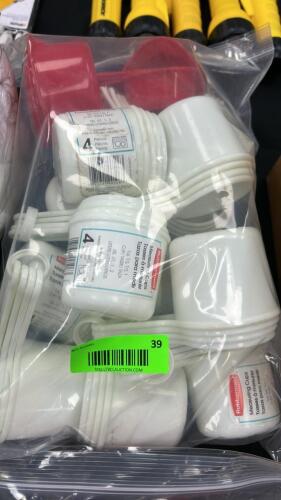 (1) LOT OF ASSORTED MEASURING CUPS