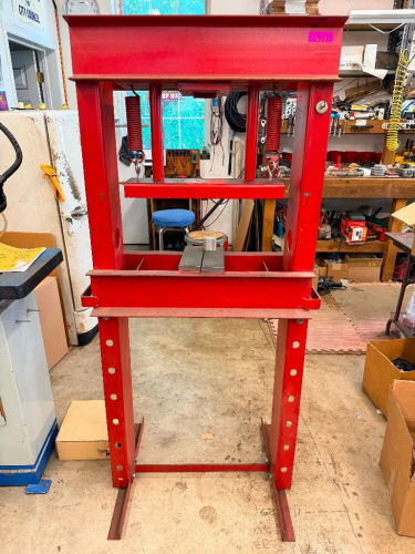 SHOP PRESS FRAME - NO BOTTLE JACK W/ THIS LOT.