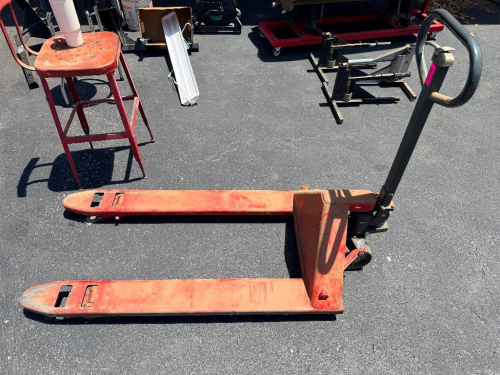 2 TON CAPACITY PALLET JACK - RED