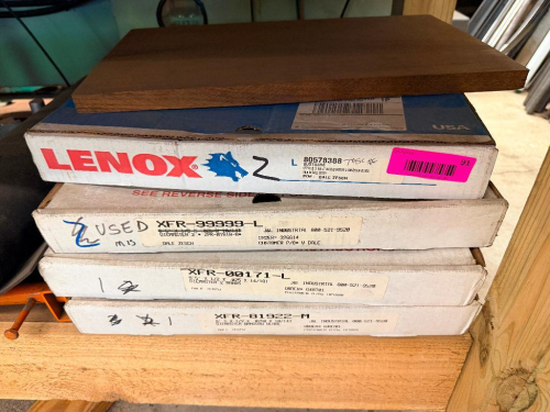 BI-METAL BANDSAW BLADES IN ORIGINAL STORAGE BOXES. ASSORTED TOOTH CONFIGURATIONS AND CUTTING PROFILES FOR METAL CUTTING APPLICATIONS.