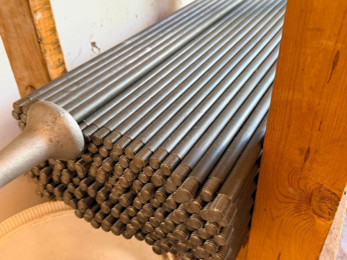 (1) LOT OF THREADED BAR STOCK