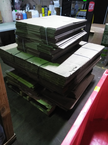 (1) PALLET OF APPROX (200) MOVING BOXES