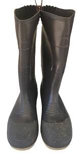 (1) PAIR OF RUBBER WORK BOOTS