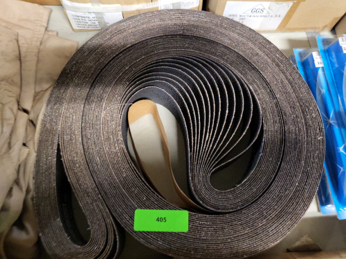 (1) BUNDLE OF APPROX (5) SANDING BELTS
