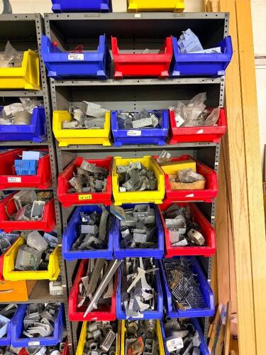 ASSORTED ARCHITECTURAL SALVAGE DOOR HARDWARE, LOCKSETS, HINGES, KNOBS, LATCHES, AND MISCELLANEOUS PARTS. MIXED LOT.