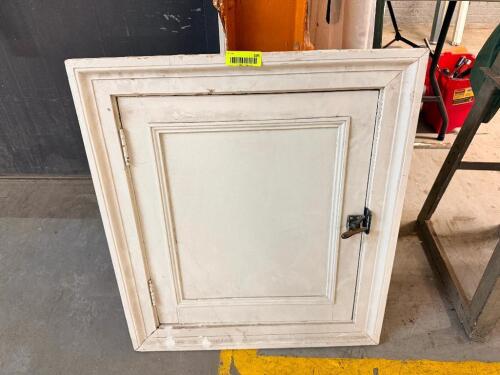 RECESSED MEDICINE WALL CABINET ( WOOD)